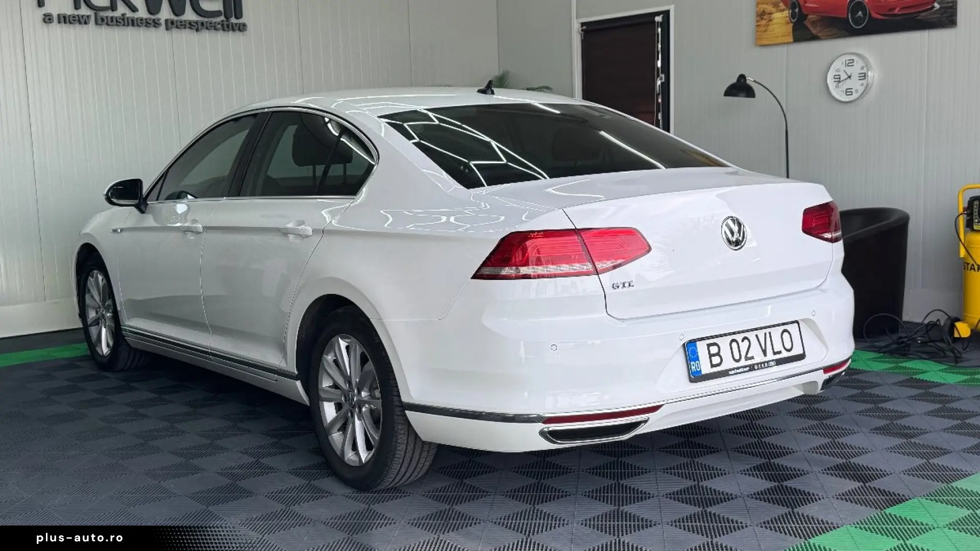VOLKSWAGEN Passat 2018 — imagine 17