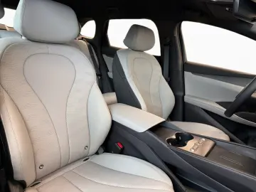 BYD SEAL 6 DM-i Touring Boost   LED   Navi Klima