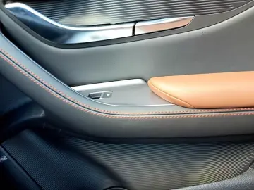 BYD Seal U DM-i erst 8tkm Leder Beige Pano HUD ACC