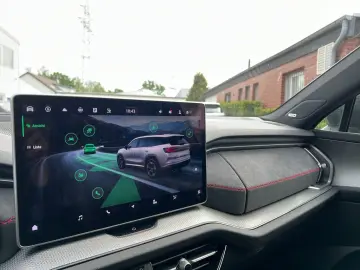 SKODA Kodiaq 2.0 TSI RS 4x4 MATRIX-LED AHK PANO KAMERA