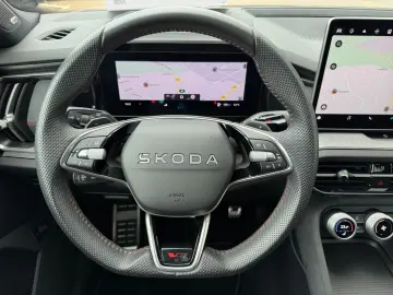 SKODA Kodiaq RS 4x4 Pano AHK Standh. Kamera LED Navi