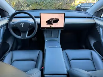 TESLA Model Y RWD 1.Hand Anhängerkupplung