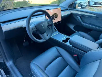 TESLA Model Y RWD 1.Hand Anhängerkupplung