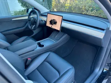 TESLA Model Y RWD 1.Hand Anhängerkupplung