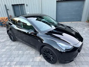 TESLA Model Y RWD 1.Hand Anhängerkupplung