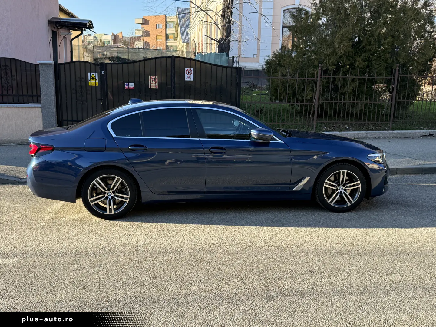 BMW 5 Series 2020 — imagine 3