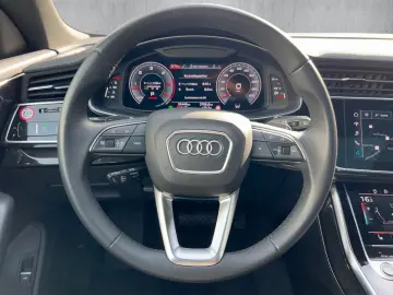 Audi Q8 50TDI S Line Matrix