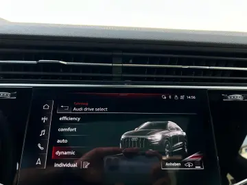 Audi Q8 50TDI S Line Matrix