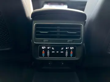 Audi Q8 50TDI S Line Matrix