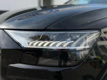 Audi Q8 50TDI S Line Matrix