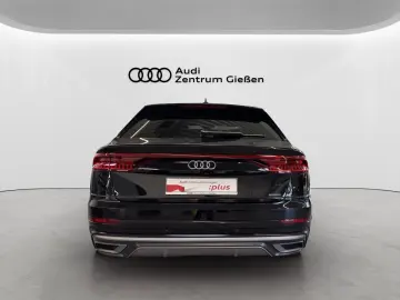 Audi Q8 50 TDI quattro S line AHK Pano