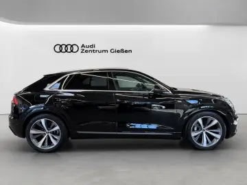 Audi Q8 50 TDI quattro S line AHK Pano