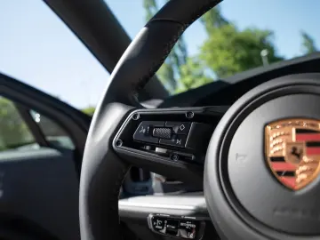Porsche Cayenne S - Panoramic