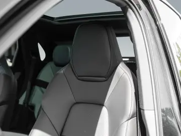 Porsche Cayenne S - Panoramic