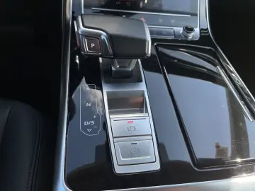 Audi Q8 50 TDI Q S LINE