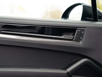 Porsche Cayenne GTS - InnoDrive - HUD