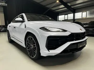 LAMBORGHINI Urus SE MY 25 AHK B&O Luftsystem BIANCO sapphir.