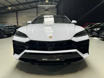 LAMBORGHINI Urus SE MY 25 AHK B&O Luftsystem BIANCO sapphir.