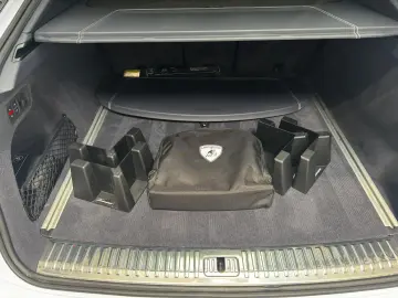 LAMBORGHINI Urus SE MY 25 AHK B&O Luftsystem BIANCO sapphir.