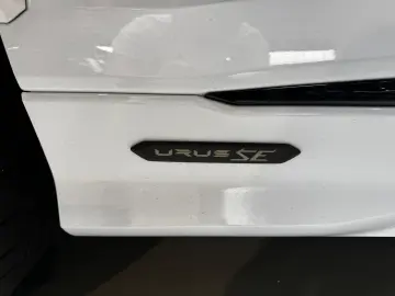 LAMBORGHINI Urus SE MY 25 AHK B&O Luftsystem BIANCO sapphir.