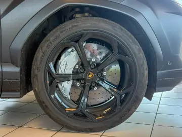 LAMBORGHINI Urus SE   5 Jahre Servicepaket   Panorama   uvm.