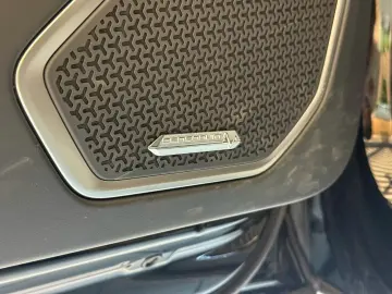 LAMBORGHINI Urus SE   5 Jahre Servicepaket   Panorama   uvm.
