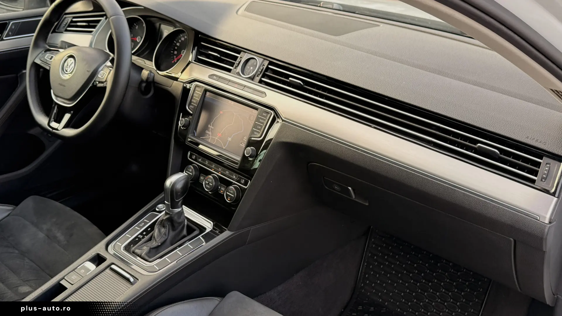 Volkswagen Passat 1.6 TDI DSG R-Line