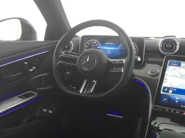 MERCEDES-BENZ CLE 300 e AMG Premium Night Pano Memor…