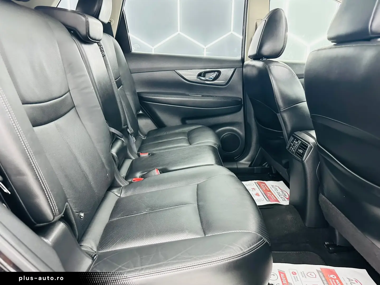 NISSAN X-TRAIL 2018 1.6D E6 7 Locuri Garantie 12 Luni Rate A