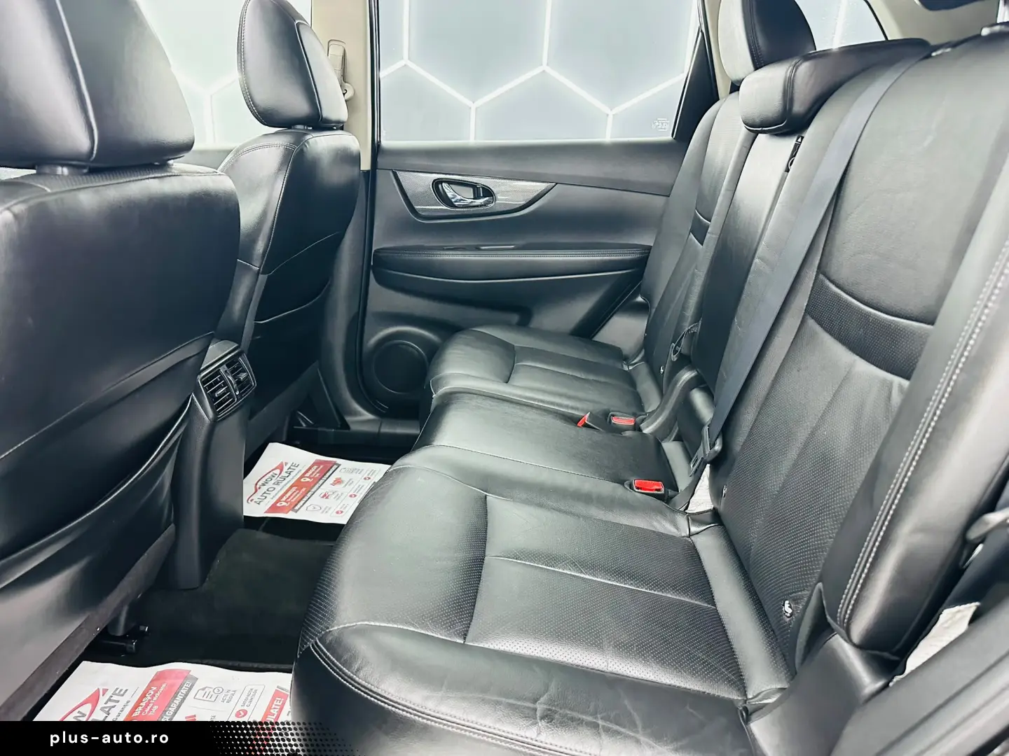 NISSAN X-TRAIL 2018 1.6D E6 7 Locuri Garantie 12 Luni Rate A