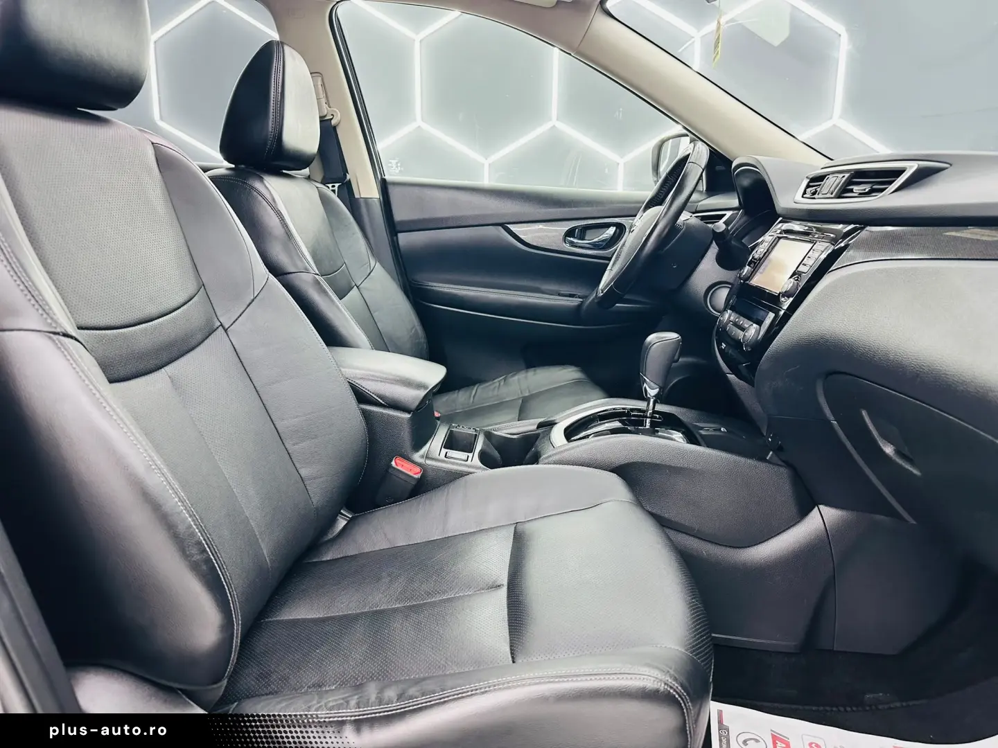 NISSAN X-TRAIL 2018 1.6D E6 7 Locuri Garantie 12 Luni Rate A