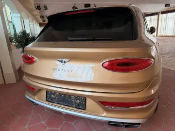 BENTLEY Bentayga Azure Edition 1 Long Wheelbase