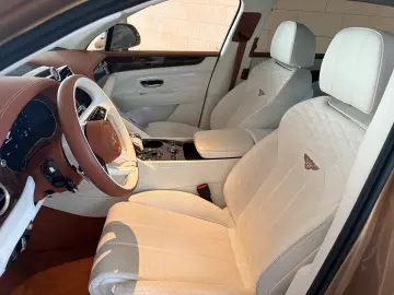 BENTLEY Bentayga Azure Edition 1 Long Wheelbase