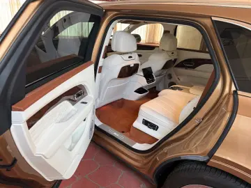 BENTLEY Bentayga Azure Edition 1 Long Wheelbase