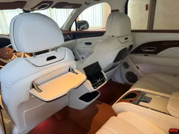 BENTLEY Bentayga Azure Edition 1 Long Wheelbase