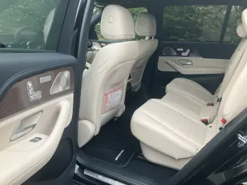 MERCEDES-BENZ GLS 400 d 4M AMG PanoDach Distro 360Ka…