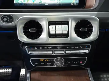 MERCEDES-BENZ G 350d   EXCLUSIVE SCHIEBEDACH LEDER 360 KAM