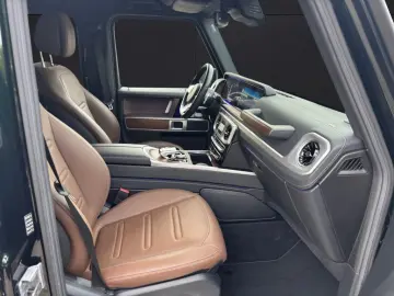 MERCEDES-BENZ G 350 d AMG Schiebedach AHV Multibeam