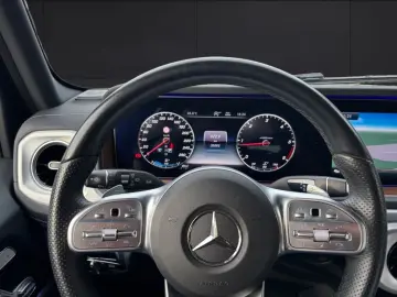 MERCEDES-BENZ G 350 d AMG Schiebedach AHV Multibeam