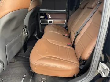 MERCEDES-BENZ G 350 d AMG Schiebedach AHV Multibeam