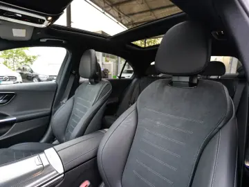 Mercedes-Benz C 220 d AMG Line • PANO • 360  • DISTRONIC