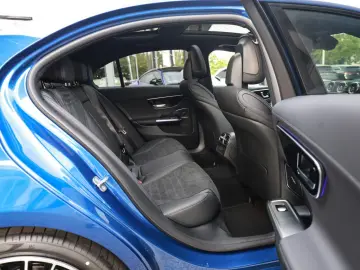 Mercedes-Benz C 220 d AMG Line • PANO • 360  • DISTRONIC