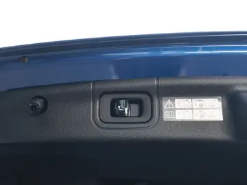 Mercedes-Benz C 220 d AMG Line • PANO • 360  • DISTRONIC