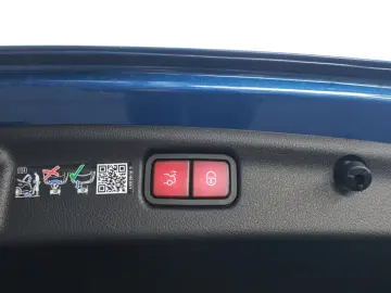 Mercedes-Benz C 220 d AMG Line • PANO • 360  • DISTRONIC