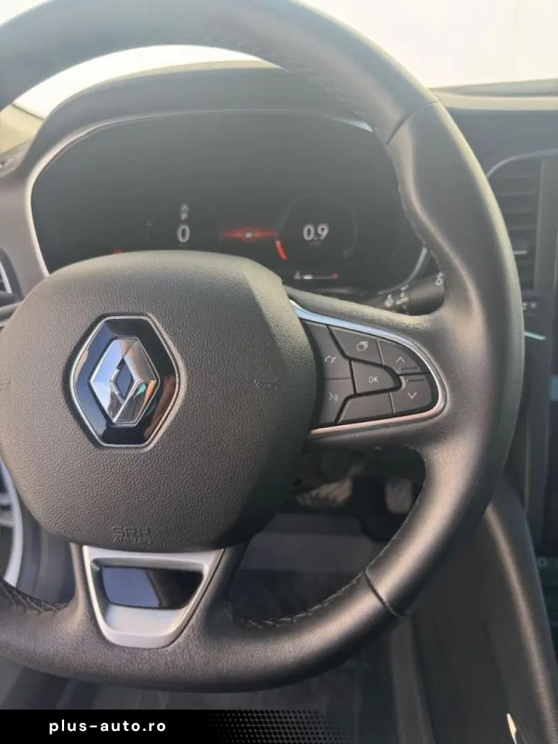 renault  megane  sedan  1.3 TCe 140 GPF techno EDC