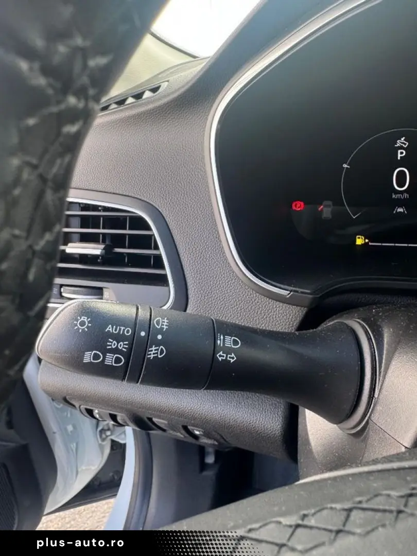 renault  megane  sedan  1.3 TCe 140 GPF techno EDC