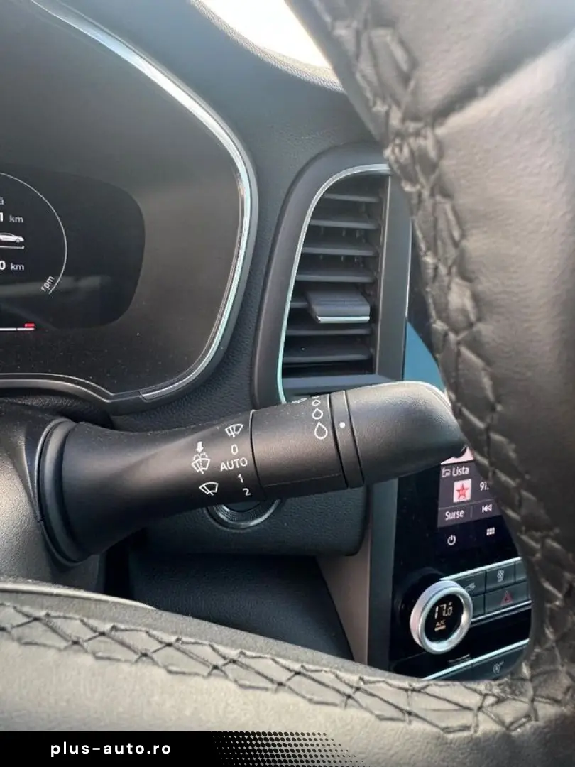 renault  megane  sedan  1.3 TCe 140 GPF techno EDC
