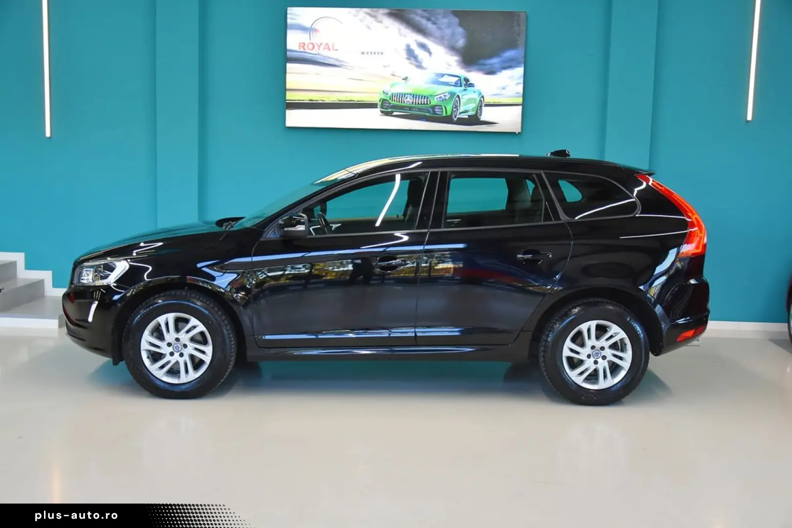VOLVO XC60 2017 — imagine 3