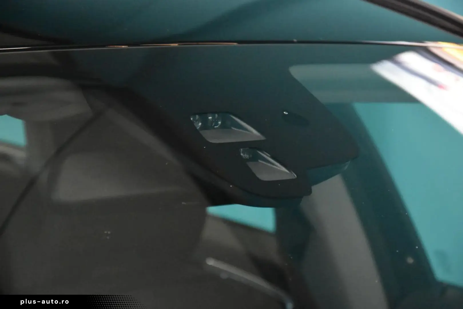 VOLVO XC60 2017 — imagine 10