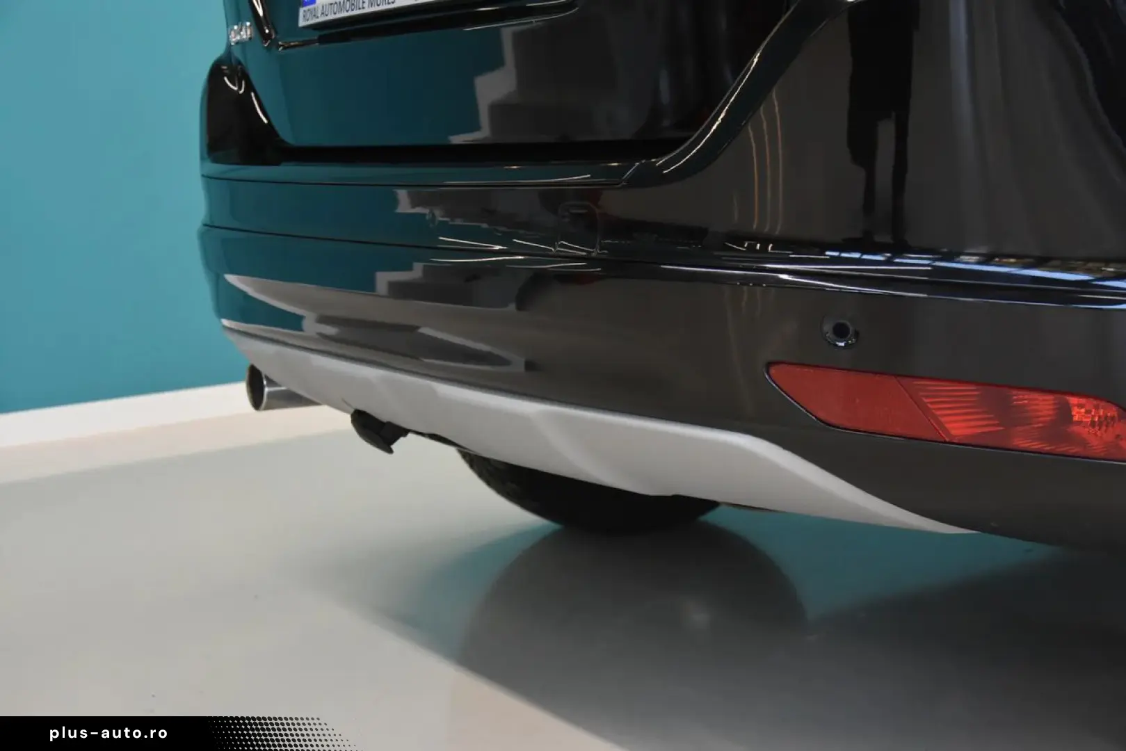 VOLVO XC60 2017 — imagine 11